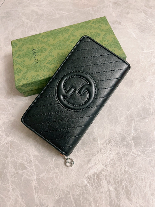 グッチ財布 レプリカ正面デザイン